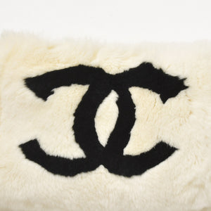 Very good condition CHANEL Chanel Dekacoco Mark Lapin Neck Warmer Muffler Lapin White Black Used 4a004360