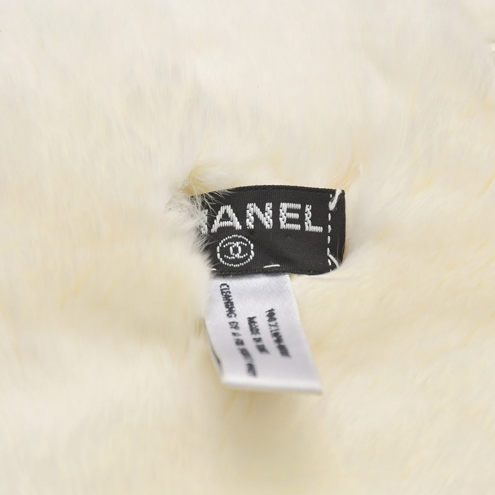 Very good condition CHANEL Chanel Dekacoco Mark Lapin Neck Warmer Muffler Lapin White Black Used 4a004360