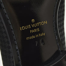 Load image into Gallery viewer, 極美品 LOUIS VUITTON ルイヴィトン モカシン タッセルローファー サテン ビジネスシューズ ブラック サイズ7L 中古 4a004403
