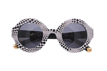 画像をギャラリービューアに読み込む, Louis Vuitton ルイヴィトン Kusama 草間彌生 ウェーブロン ラウンドフレームサングラス Z0480W メガネ ドット総柄 美品 中古 44142