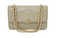 画像をギャラリービューアに読み込む, CHANEL シャネル ヴィンテージ マトラッセショルダーバッグ ココマーク 00番台 ベージュ ゴールド金具 良好 中古 45840