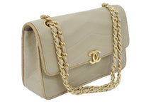 画像をギャラリービューアに読み込む, CHANEL シャネル ヴィンテージ マトラッセショルダーバッグ ココマーク 00番台 ベージュ ゴールド金具 良好 中古 45840