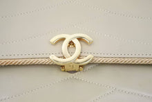 画像をギャラリービューアに読み込む, CHANEL シャネル ヴィンテージ マトラッセショルダーバッグ ココマーク 00番台 ベージュ ゴールド金具 良好 中古 45840