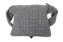 画像をギャラリービューアに読み込む, 極美品 CHANEL シャネル ガールシャネル ツイードジャケット ショルダーバッグ 9番台 ファブリック ブラック ホワイト 中古 46092