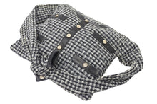 画像をギャラリービューアに読み込む, 極美品 CHANEL シャネル ガールシャネル ツイードジャケット ショルダーバッグ 9番台 ファブリック ブラック ホワイト 中古 46092