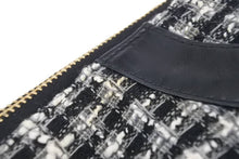 画像をギャラリービューアに読み込む, 極美品 CHANEL シャネル ガールシャネル ツイードジャケット ショルダーバッグ 9番台 ファブリック ブラック ホワイト 中古 46092