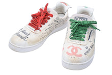 Load image into Gallery viewer, CHANEL シャネル 19SS ファレルウィリアムス グラフィックローカットスニーカー ベージュ マルチカラー サイズ36 良品 47078 中古