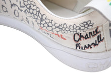 Load image into Gallery viewer, CHANEL シャネル 19SS ファレルウィリアムス グラフィックローカットスニーカー ベージュ マルチカラー サイズ36 良品 47078 中古