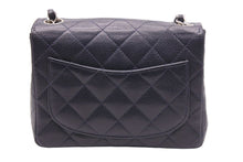 画像をギャラリービューアに読み込む, 極美品 CHANEL シャネル ミニマトラッセ ネイビー キャビアスキン 9番台 ラムスキン ショルダーバッグ 中古 47128