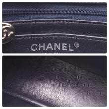 画像をギャラリービューアに読み込む, 極美品 CHANEL シャネル ミニマトラッセ ネイビー キャビアスキン 9番台 ラムスキン ショルダーバッグ 中古 47128