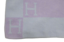 Load image into Gallery viewer, HERMES エルメス プレード イターク ストール ブランケット アヴァロンⅢ ウール 水色 ブルー 良品 中古 47195