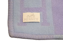Load image into Gallery viewer, HERMES エルメス プレード イターク ストール ブランケット アヴァロンⅢ ウール 水色 ブルー 良品 中古 47195
