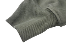 Load image into Gallery viewer, 新品未使用 DAIWA PIER39 ダイワ ピア TECH SWEAT MIL POCKET CREW スウェット 長袖 BE-53023-OLV ポリエステル カーキ M 47643