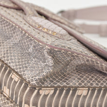 Load the image into the gallery viewer. 極美品 BOTTEGAVENETA ボッテガヴェネタ イントレチャート リアルト チェーン ショルダーバッグ B05504198Z ピンク 中古 4a004771