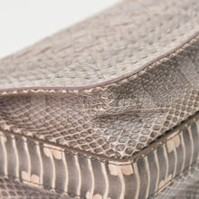 Load the image into the gallery viewer. 極美品 BOTTEGAVENETA ボッテガヴェネタ イントレチャート リアルト チェーン ショルダーバッグ B05504198Z ピンク 中古 4a004771