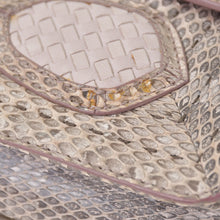 Load the image into the gallery viewer. 極美品 BOTTEGAVENETA ボッテガヴェネタ イントレチャート リアルト チェーン ショルダーバッグ B05504198Z ピンク 中古 4a004771