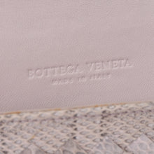 Load the image into the gallery viewer. 極美品 BOTTEGAVENETA ボッテガヴェネタ イントレチャート リアルト チェーン ショルダーバッグ B05504198Z ピンク 中古 4a004771