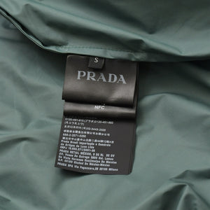 PRADA プラダ Re-Nylon フード付き ナイロンレインポンチョ SGB942 アノラック メタルロゴプレート グリーン Sサイズ ハーフジップ マッドグリーン金具 美品 中古 4a004807