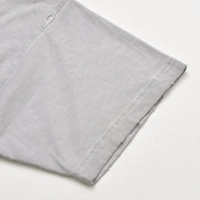 Load image into Gallery viewer, 極美品 BALENCIAGA バレンシアガ Tシャツ メタルロゴ 694576 TMV88 ダメージ加工 ペイント サイズL グレー コットン中古 4a004943