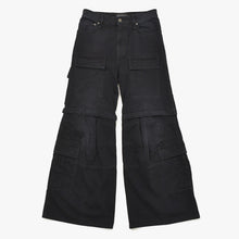 Load image into Gallery viewer, 極美品 BALENCIAGA バレンシアガ Flared Cargo pants フレアドカーゴパンツ 783694 TNW11 2WAY サイズXS ブラック 中古 4a004944