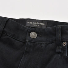 Load image into Gallery viewer, 極美品 BALENCIAGA バレンシアガ Flared Cargo pants フレアドカーゴパンツ 783694 TNW11 2WAY サイズXS ブラック 中古 4a004944