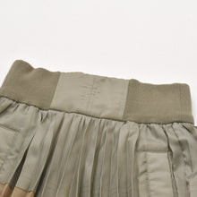 Load image into Gallery viewer, 極美品 Sacai サカイ スカート 23-06448 サイズ0 ベージュ カーキ 日本製 ポリエステル ウール 中古 4a004946