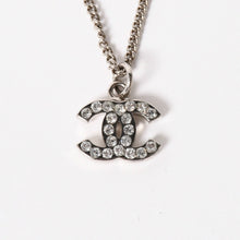 Load image into Gallery viewer, 極美品 CHANEL シャネル ココマーク ネックレス ラインストーン メタル 09V刻印 重量約5.73g 中古 4a005148