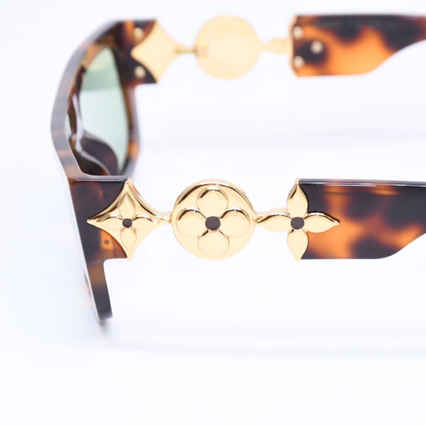 極美品 LOUIS VUITTON ルイヴィトン モノグラム トリビュート サングラス Z2449E サイズ56□21 135 べっ甲カラー Tyler,The Creator 中古 4a007032