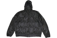 Load image into Gallery viewer, 新品未使用 CHANEL シャネル ファレル愛用 メンズ メッシュ ポリアミド パーカー ブラック P60972V46493 サイズ42 中古 4b013372
