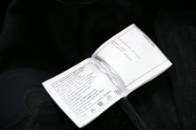 Load image into Gallery viewer, 新品未使用 CHANEL シャネル ファレル愛用 メンズ メッシュ ポリアミド パーカー ブラック P60972V46493 サイズ42 中古 4b013372