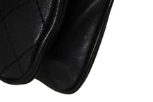 Load image into Gallery viewer, 極美品 CHANEL シャネル Paris-Dallas フリンジ フラップ サドルバッグ キルティング 2014年 19番台 カーフスキン ブラック 4b011468