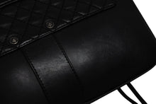 Load image into Gallery viewer, 極美品 CHANEL シャネル Paris-Dallas フリンジ フラップ サドルバッグ キルティング 2014年 19番台 カーフスキン ブラック 4b011468