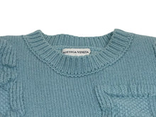 Load image into Gallery viewer, BOTTEGA VENETA ボッテガヴェネタ 立体ロゴ オーバーサイズニットセーター 707883 V26T0 サイズs 美品 中古 4b011339