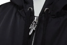 Load image into Gallery viewer, 新品同様 CHROME HEARTS クロムハーツ ダガージップ ムートン ロングコート クロスパッチ レザー ナイロン サイズXL 中古 4b011470