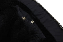 Load image into Gallery viewer, 新品同様 CHROME HEARTS クロムハーツ ダガージップ ムートン ロングコート クロスパッチ レザー ナイロン サイズXL 中古 4b011470