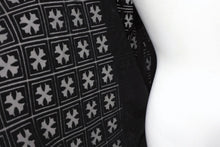 Load image into Gallery viewer, 新品未使用 CHROME HEARTS クロムハーツ ブラック ベルベット クロスダーク パターン 長袖シャツ サイズS 中古 4b011445
