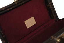 Load image into Gallery viewer, 極美品 LOUIS VUITTON ルイヴィトン モノグラムコフレトレゾール20 ジュエリーケース ポーチ M20037 中古 4b011432