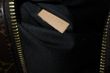 Load image into Gallery viewer, 極美品 LOUIS VUITTON ルイヴィトン バムバッグ ボディバッグ ウエストバッグ M43644 モノグラム ブラウン ゴールド金具 中古 4b011618
