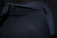 Load image into Gallery viewer, 極美品 LOUIS VUITTON ルイヴィトン アーツィー MM ワンショルダーバッグ M41066 ブラック モノグラムアンプラント レザー ゴールド金具 中古 4b011386