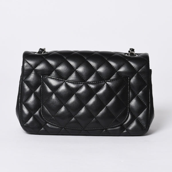 Very Good Condition CHANEL Mini Matelasse 19 S Flap S Chain Shoulder Bag No. 26 Lambskin Coco Mark Silver Hardware Used 4a000416