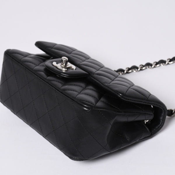 Very Good Condition CHANEL Mini Matelasse 19 S Flap S Chain Shoulder Bag No. 26 Lambskin Coco Mark Silver Hardware Used 4a000416