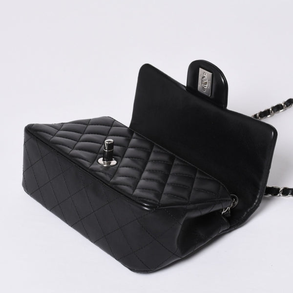 Very Good Condition CHANEL Mini Matelasse 19 S Flap S Chain Shoulder Bag No. 26 Lambskin Coco Mark Silver Hardware Used 4a000416