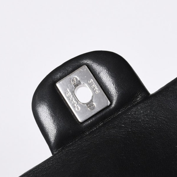 Very Good Condition CHANEL Mini Matelasse 19 S Flap S Chain Shoulder Bag No. 26 Lambskin Coco Mark Silver Hardware Used 4a000416