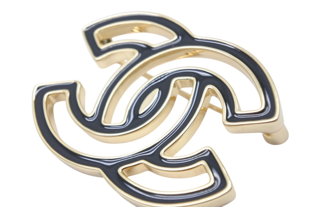 Very good condition CHANEL Coco mark brooch Weight approx. 35.0g B24A engraved Metal Gold Black Bicolor Used 4b003933