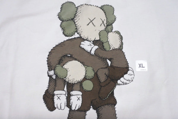 新品未使用品 UNIQLO ユニクロ ｘ KAWS カウズ コラボ 半袖Tシャツ ホワイト サイズ XL 中古 4b005647