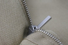 Load image into Gallery viewer, JIL SANDER ジルサンダー ショーツ ショートパンツ J03KA0230 サイズ32 切り替えデザイン ベージュ ウール レーヨン 美品 中古 4b005750