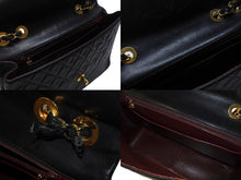 Load image into Gallery viewer, CHANEL シャネル デカマトラッセ Sフラップ Wチェーンショルダーバッグ 3番台 ココマーク ラムスキン ブラック ゴールド金具 良品 中古 4b006535