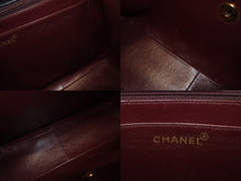 Load image into Gallery viewer, CHANEL シャネル デカマトラッセ Sフラップ Wチェーンショルダーバッグ 3番台 ココマーク ラムスキン ブラック ゴールド金具 良品 中古 4b006535