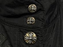 画像をギャラリービューアに読み込む, 極美品 CHROME HEARTS クロムハーツ キルティング ベスト サイズS セメタリークロスパッチ クロスボールボタン ダガージップ 中古 4b010590