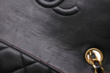 Load image into Gallery viewer, 極美品 CHANEL シャネル ミニマトラッセ20 Sフラップ Sチェーンショルダーバッグ A2800 2番台 ココマーク ラムスキン ブラック 中古 4b011636